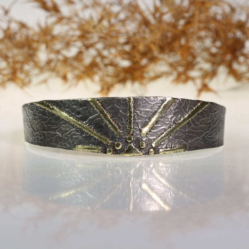 Náramek Simply metals se zlatým "sluncem"