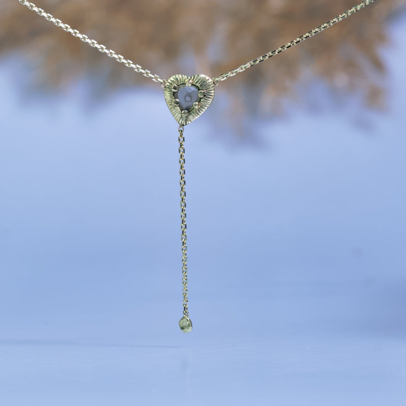 Zlatý náhrdelník lariat s Trapiche diamantem