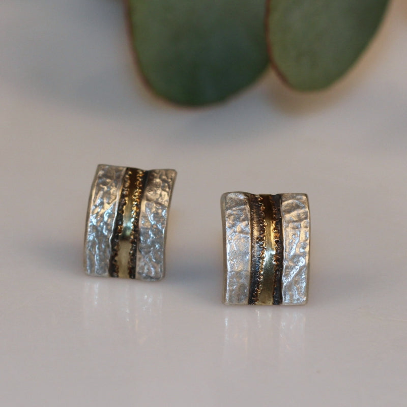 Náušnice Simply metals se zlatým pruhem na puzetu