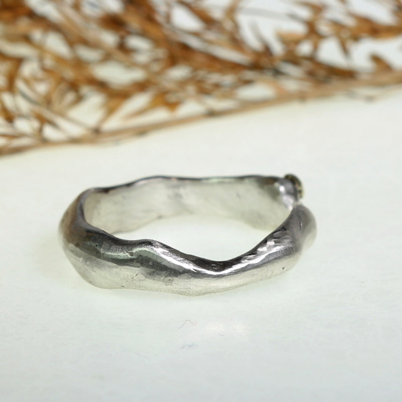 Prsten Simply Metals se třemi zlatými tečkami - otevřený